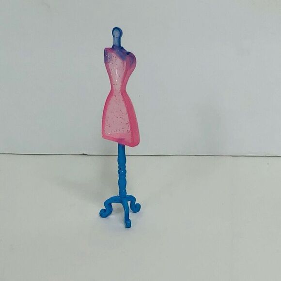 doll house furniture pink and blue mannequin stand dress maker polly pocket - Picture 3 of 5